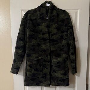 American Eagle Outfitters Green Camouflage Teddy Jacket